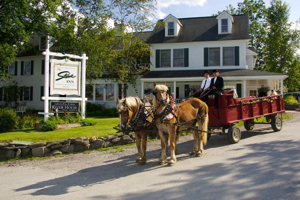 The Stowe Village Inn エクステリア 写真