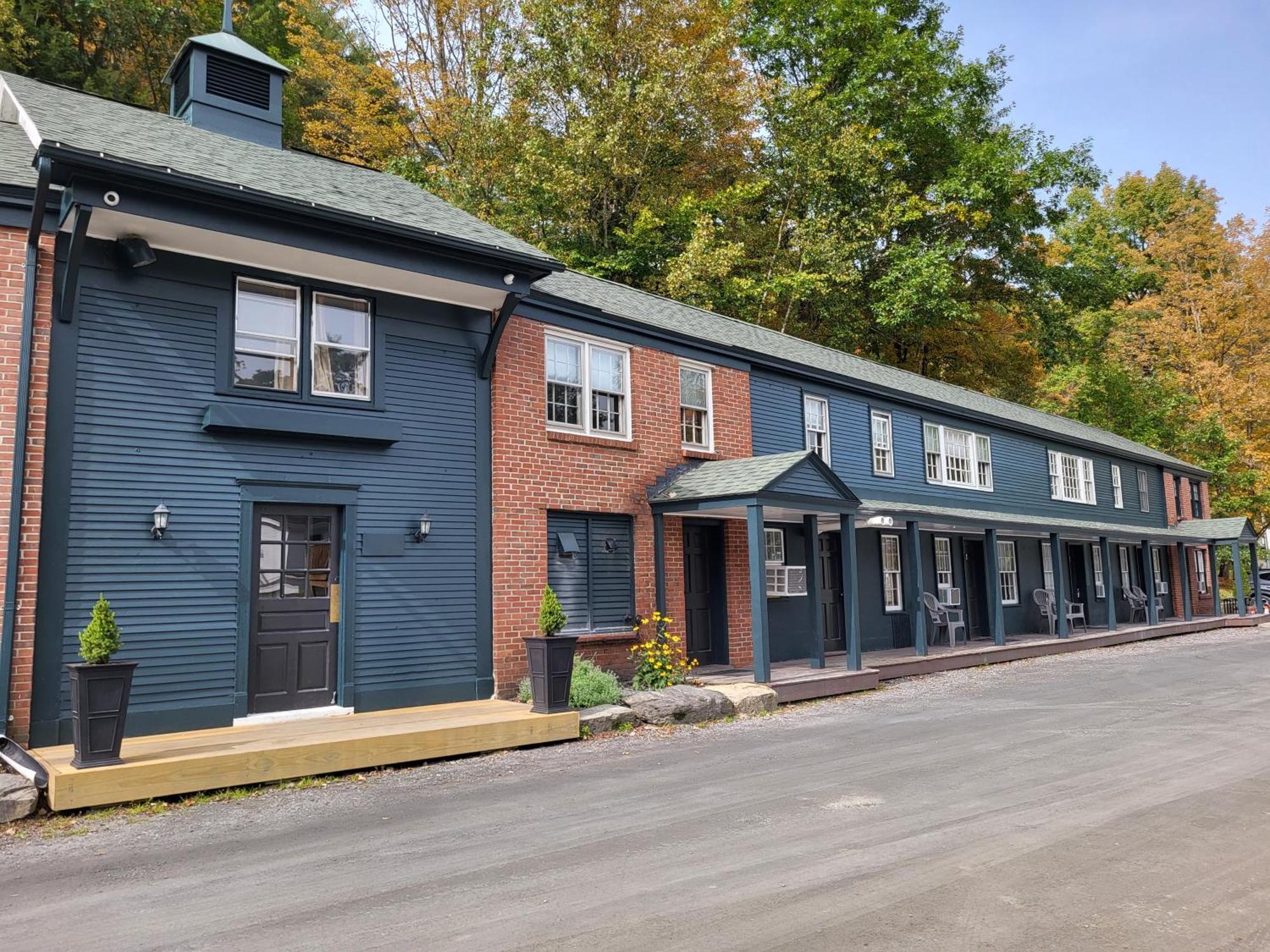 The Stowe Village Inn エクステリア 写真