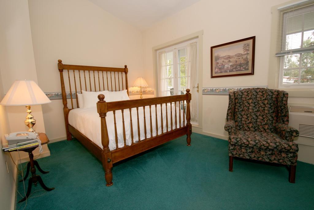 The Stowe Village Inn エクステリア 写真